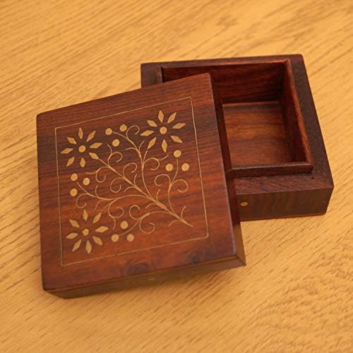 משוחזר על ידי קופסת תכשיטים ukavintage עם דפוס פרחי פליז/עיצוב על המכסה || קופסת עץ || עיצוב פרחוני
